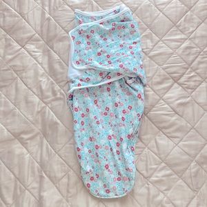 Aden & Anais velvro swaddle
